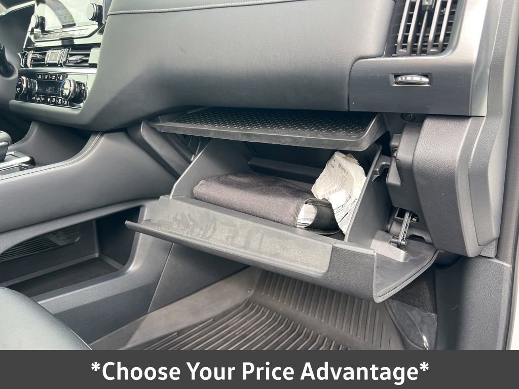 Used 2023 Nissan Pathfinder SL image 34