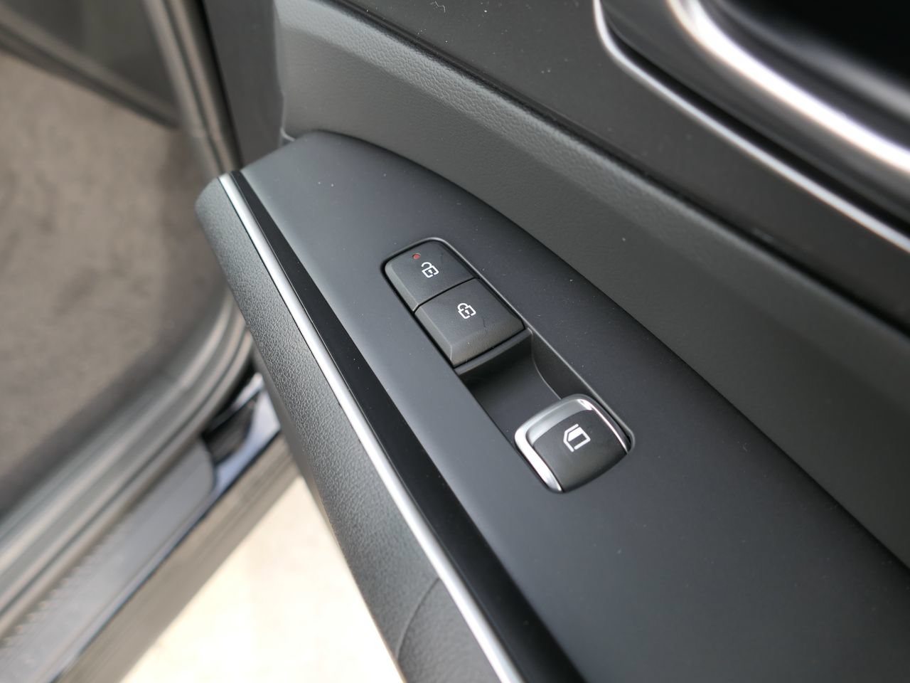 New 2026 Kia Sorento S FWD image 25