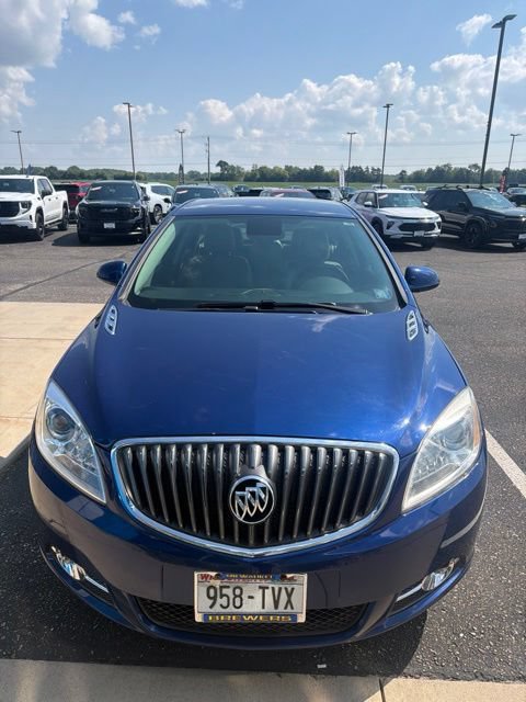 Used 2013 Buick Verano Convenience FWD image 2