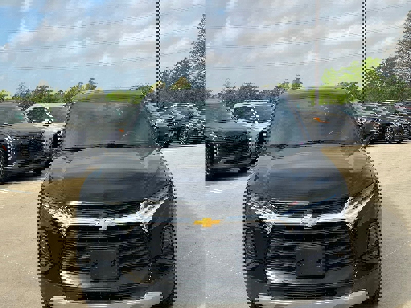 Used 2019 Chevrolet Blazer LT w/ Sun and Wheels Package FWD image 2