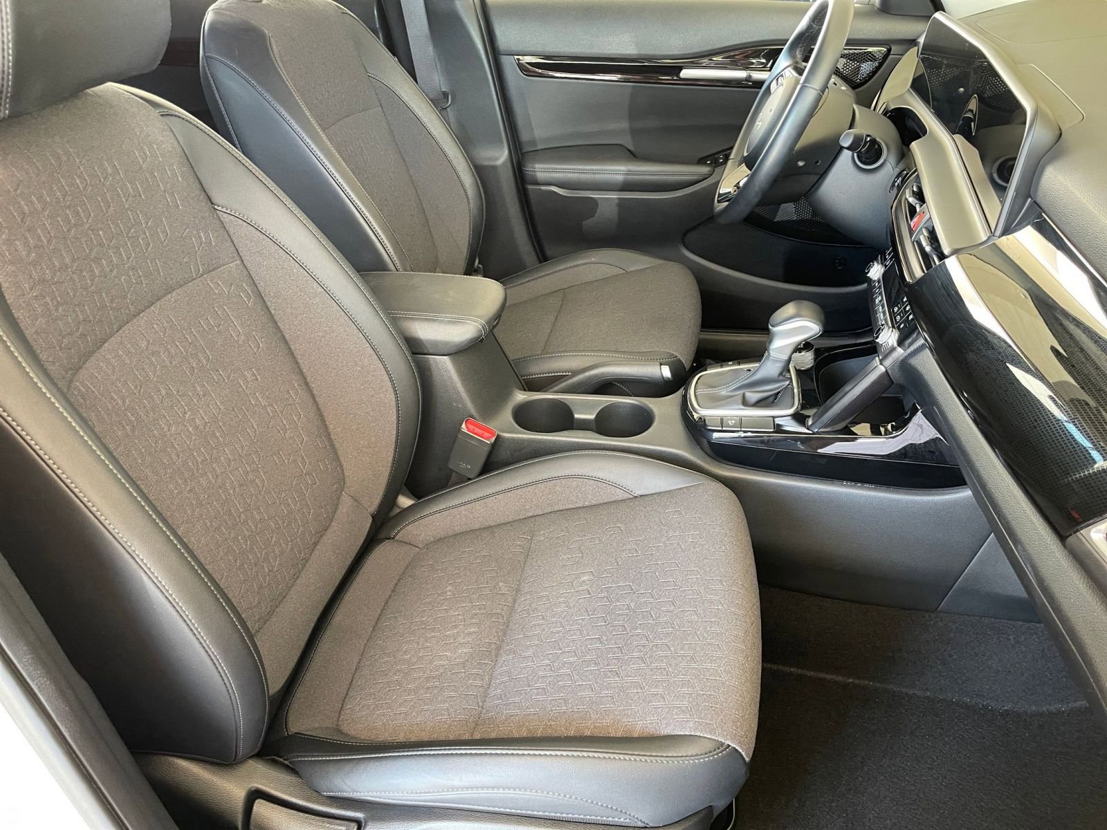 Used 2025 Kia Seltos S FWD image 37