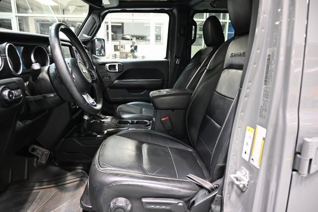 Used 2018 Jeep Wrangler Unlimited Sahara image 9