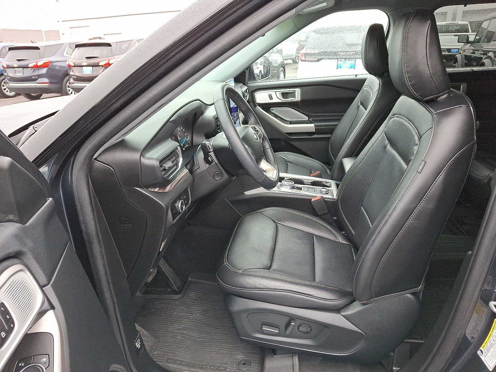 Certified 2023 Ford Explorer Limited w/ Limited Technology Package image 14