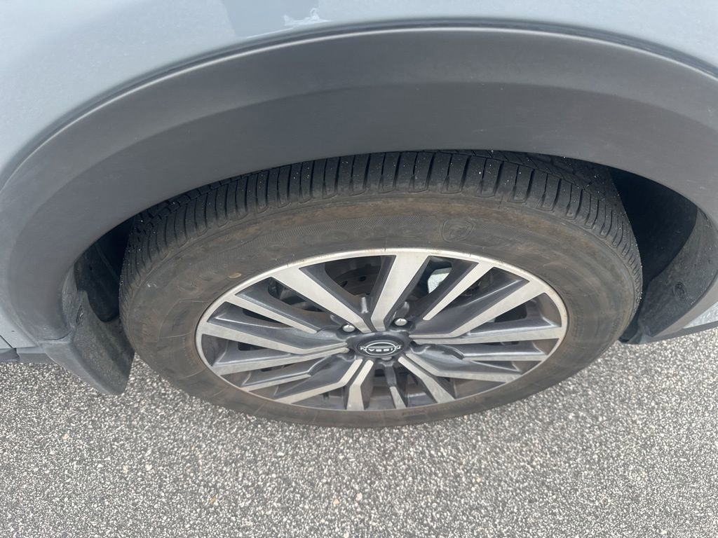 Used 2023 Nissan Kicks SV FWD image 11