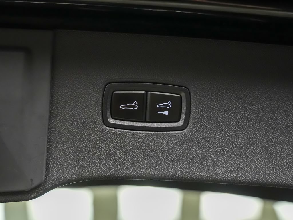 Certified 2024 Porsche Cayenne AWD/4WD image 14