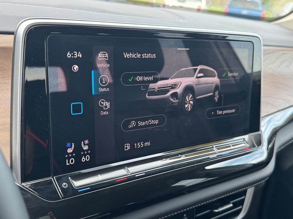 Used 2025 Volkswagen Atlas SE image 23