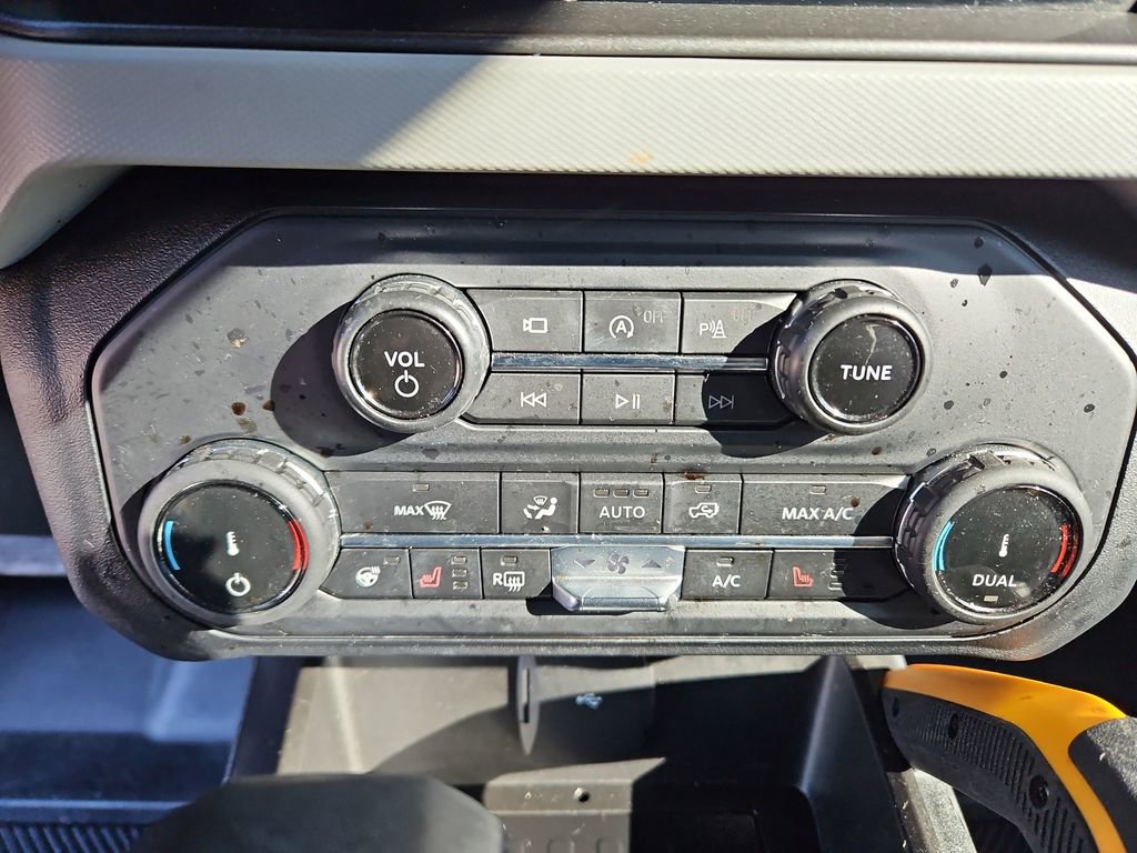 Used 2022 Ford Bronco Badlands image 8