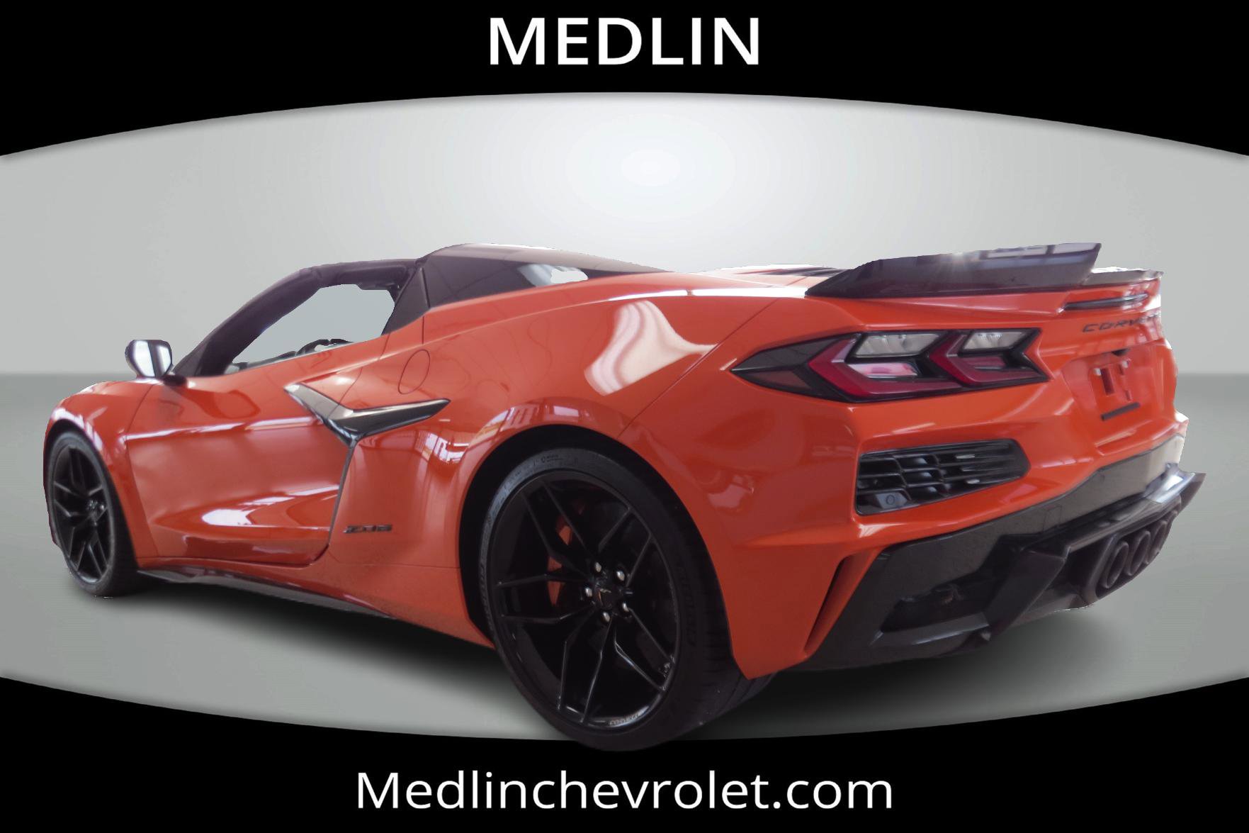 Used 2025 Chevrolet Corvette Z06 w/ Stealth Interior Trim Package RWD image 4