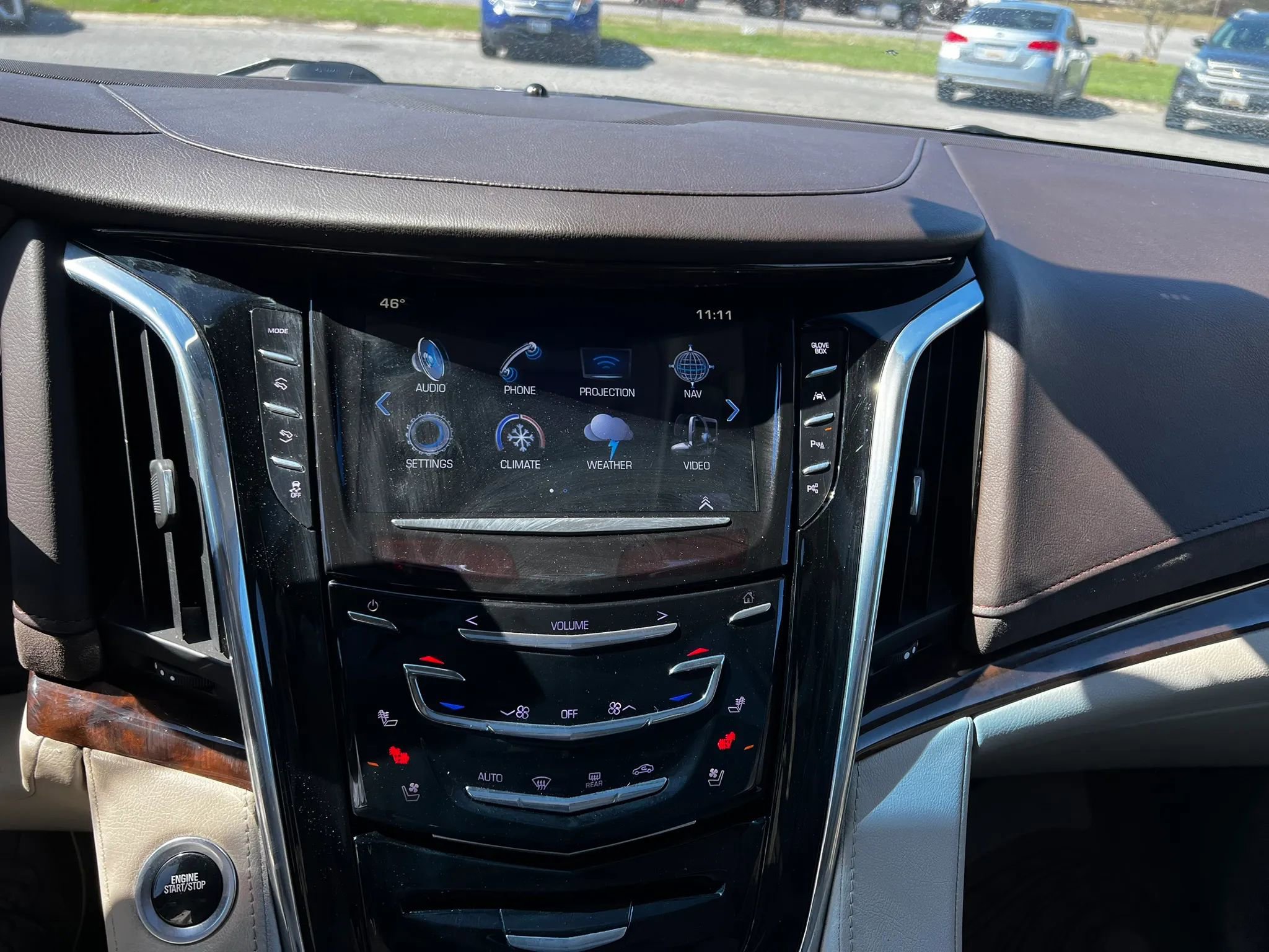 Used 2017 Cadillac Escalade Premium Luxury AWD/4WD image 18
