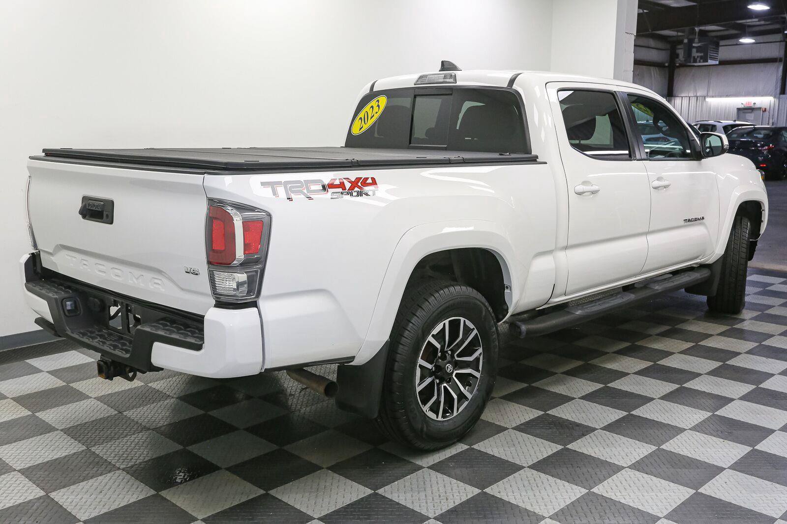 Used 2023 Toyota Tacoma TRD Sport AWD/4WD image 9