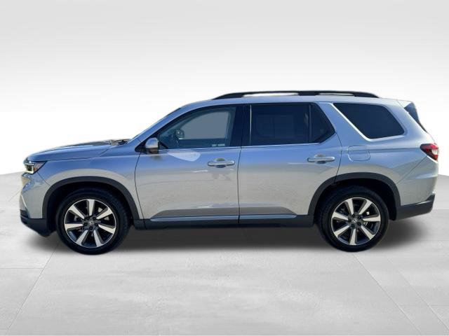 Used 2025 Honda Pilot Touring image 5