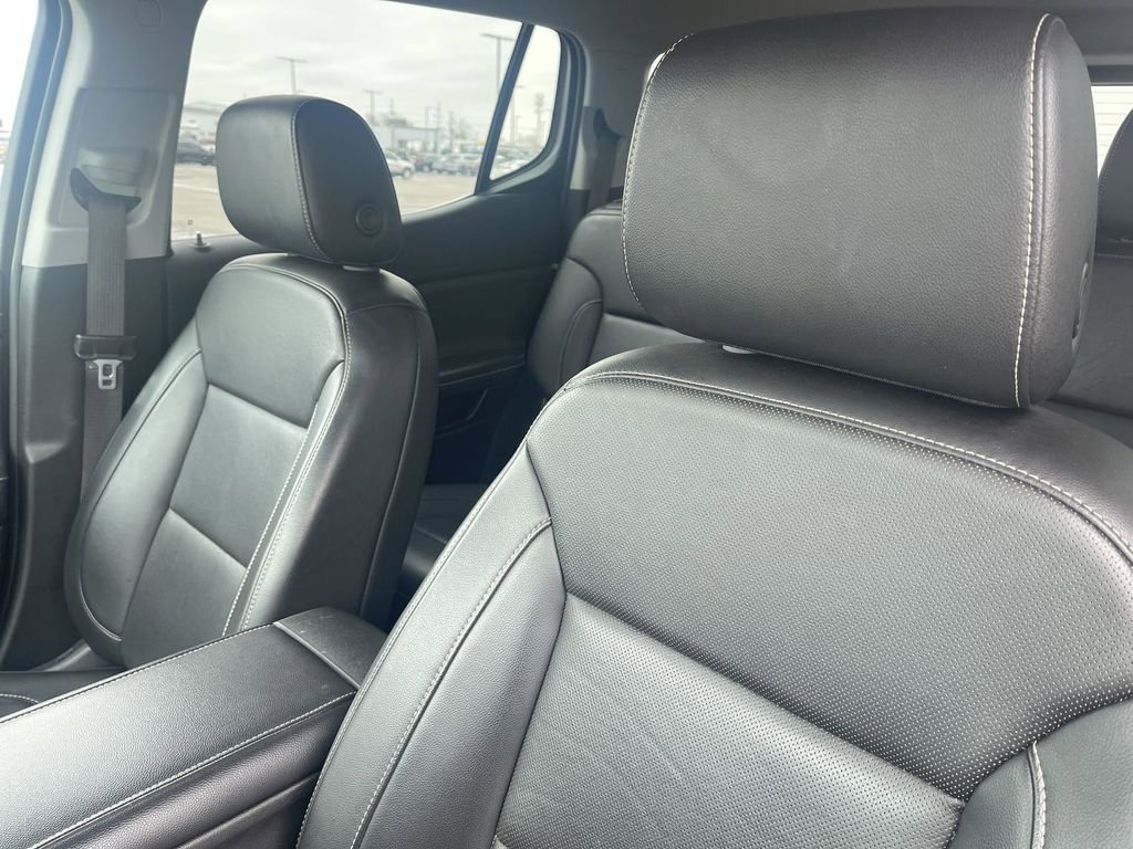 Used 2023 GMC Acadia SLT image 7