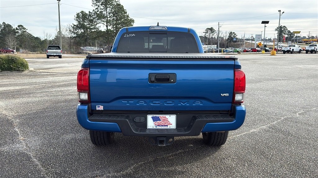 Used 2018 Toyota Tacoma TRD Sport image 7