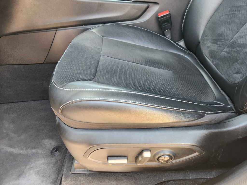 Used 2023 Jeep Grand Cherokee Altitude RWD image 23