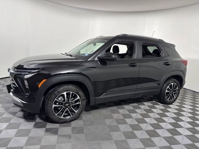 Used 2025 Chevrolet TrailBlazer LT image 11