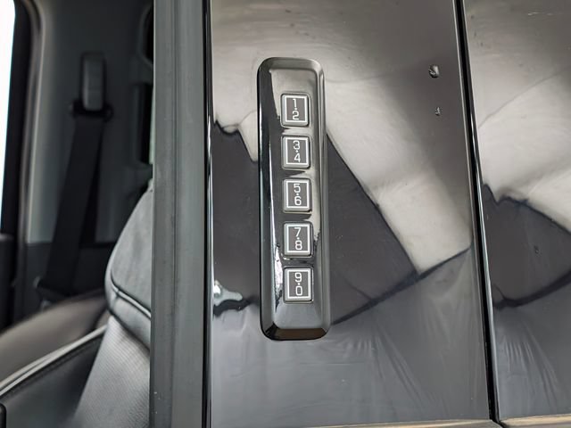 Used 2024 Ford F250 Lariat w/ Lariat Ultimate Package AWD/4WD image 10