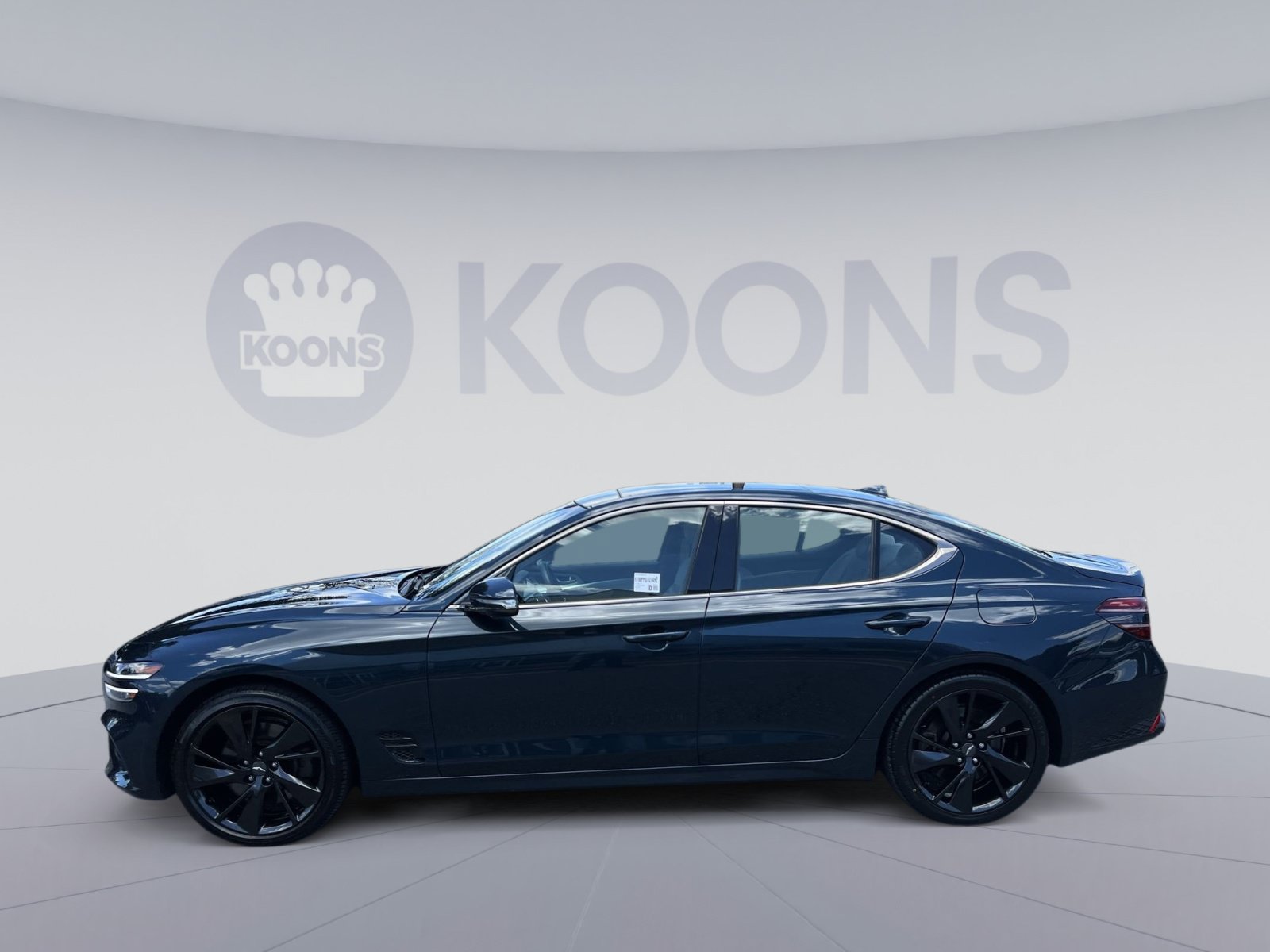 Used 2023 Genesis G70 3.3T image 2