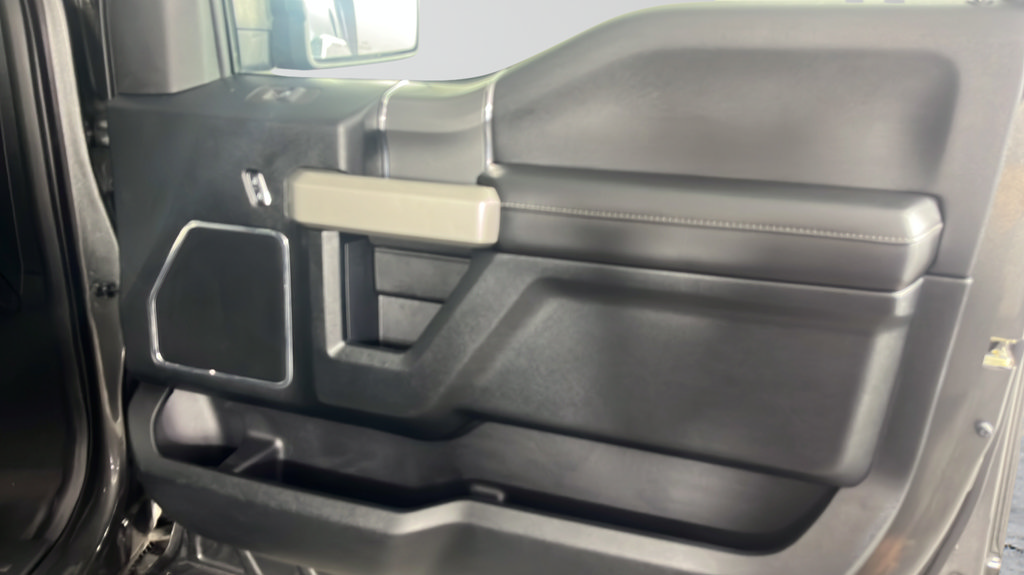 Used 2017 Ford F150 Lariat w/ Equipment Group 502A Luxury AWD/4WD image 21