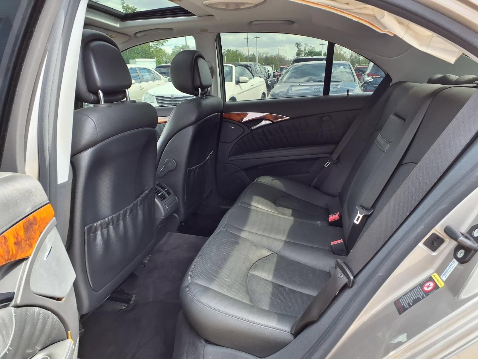 Used 2006 Mercedes-Benz E 350 Sedan w/ Premium Pkg image 11