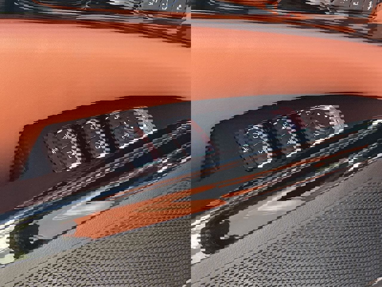 Certified 2024 Kia Carnival SX Prestige image 12