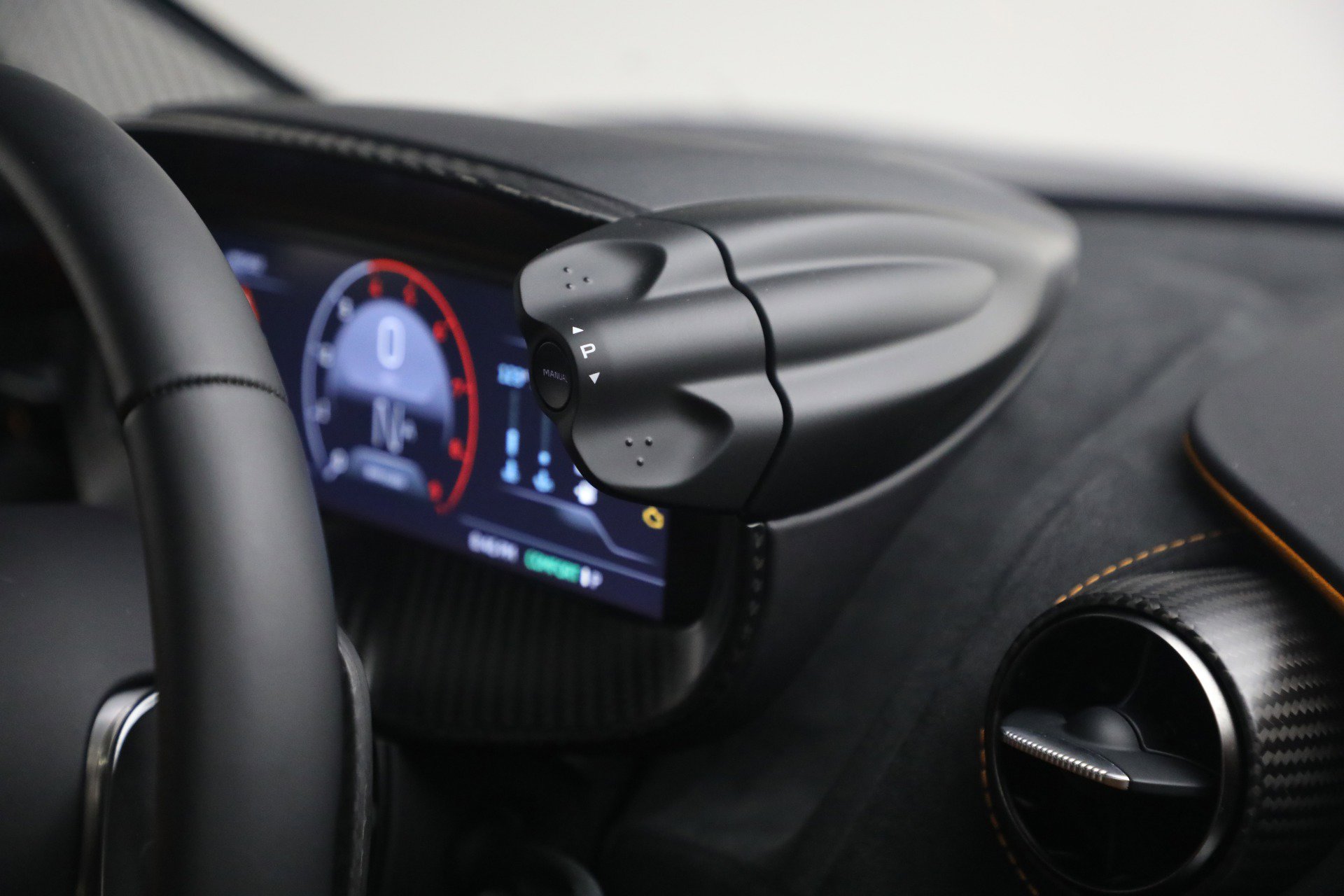Used 2024 McLaren 750S image 33