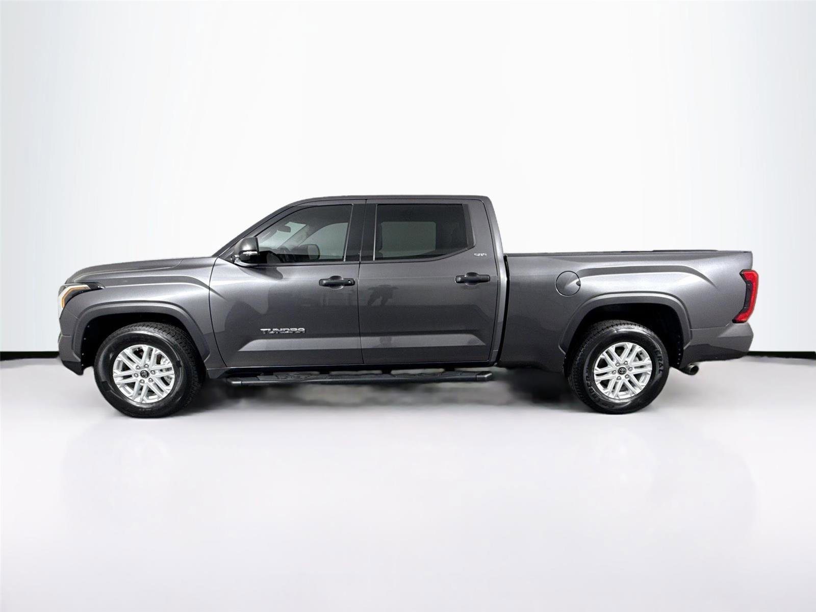Used 2022 Toyota Tundra SR5 image 9