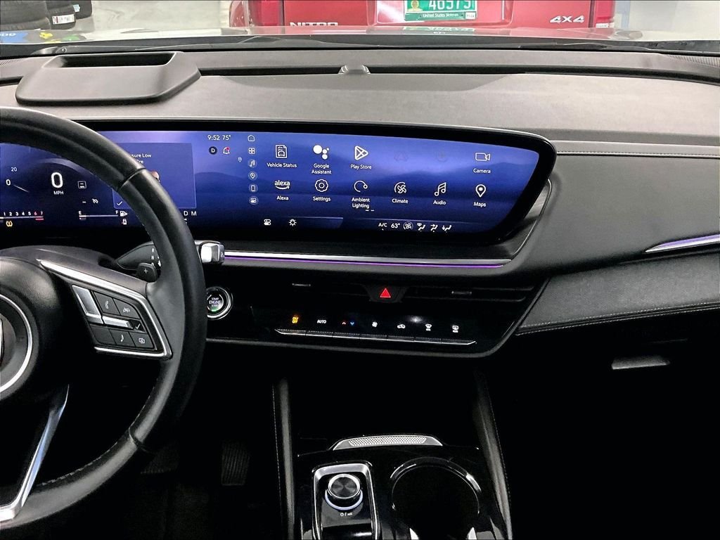 Used 2024 Buick Envision Preferred AWD/4WD image 18