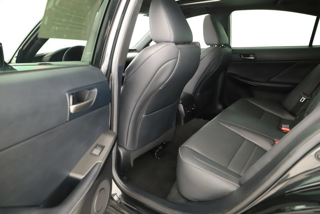 Used 2024 Lexus IS 350 F Sport RWD image 32