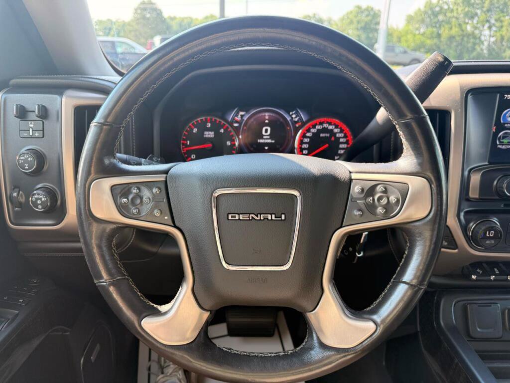 Used 2016 GMC Sierra 1500 Denali w/ Denali Ultimate Package AWD/4WD image 17