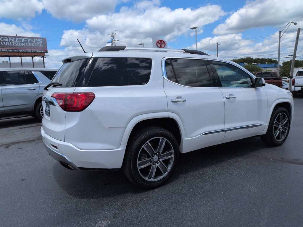 Used 2017 GMC Acadia Denali w/ Technology Package FWD image 5