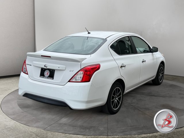 Used 2017 Nissan Versa SV FWD image 4