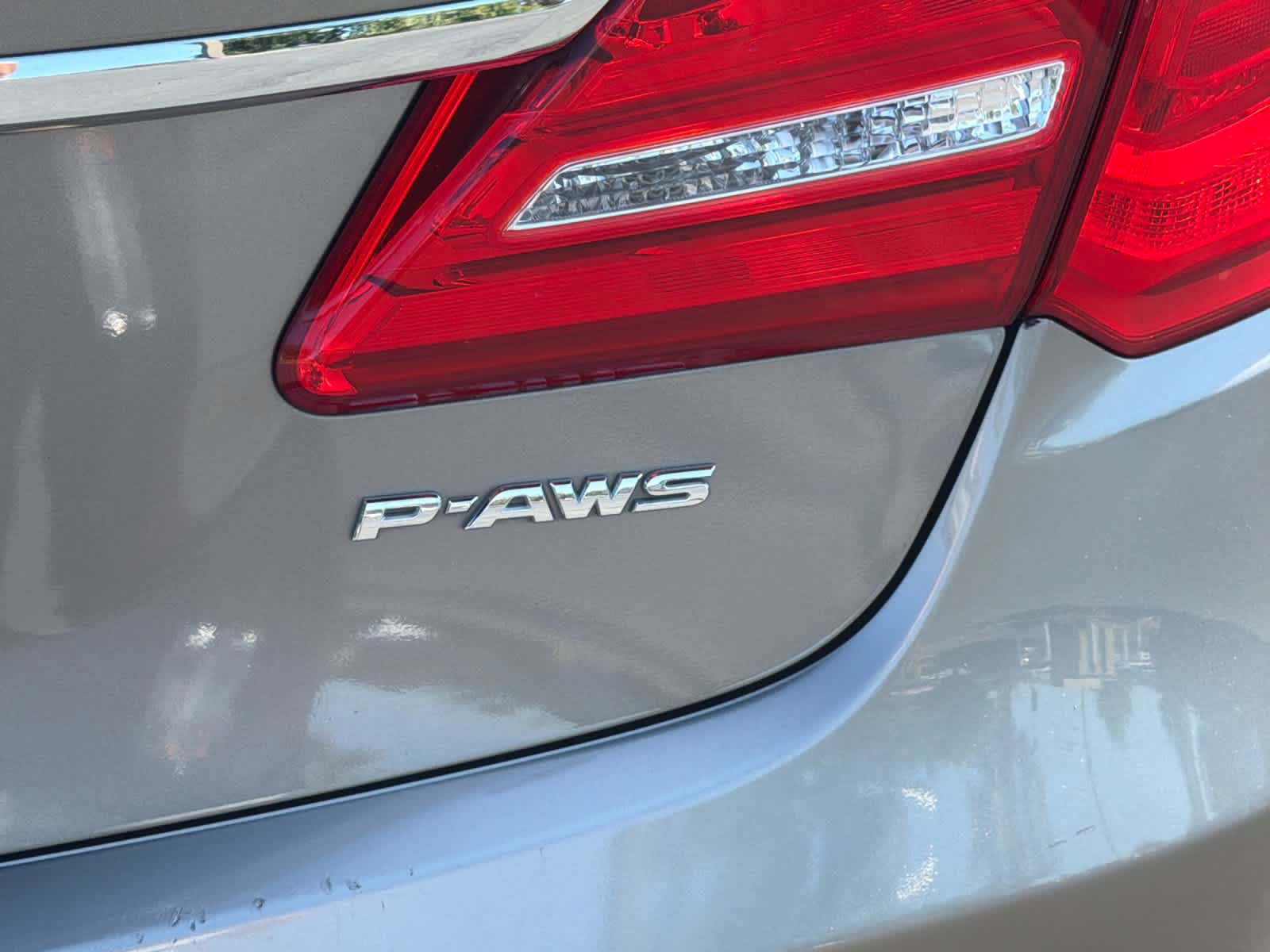 Used 2015 Acura RLX w/ Technology Package FWD image 31
