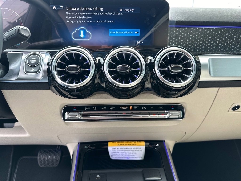 New 2025 Mercedes-Benz GLB 250 4MATIC image 21