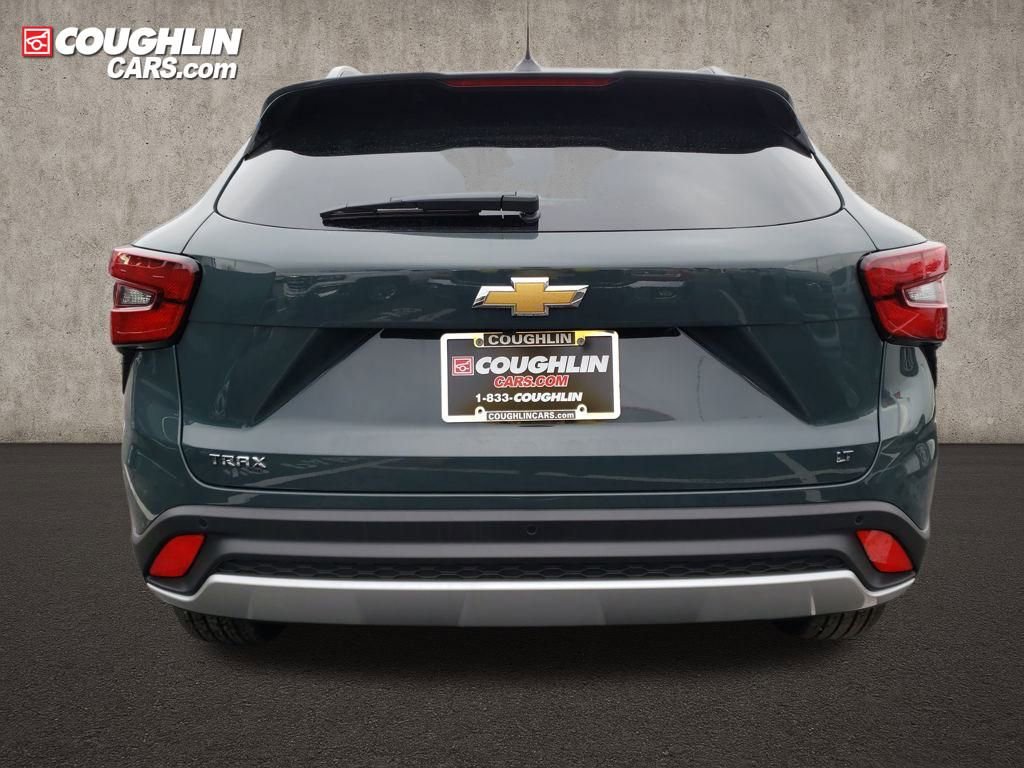 New 2026 Chevrolet Trax LT w/ Sunroof Package image 4