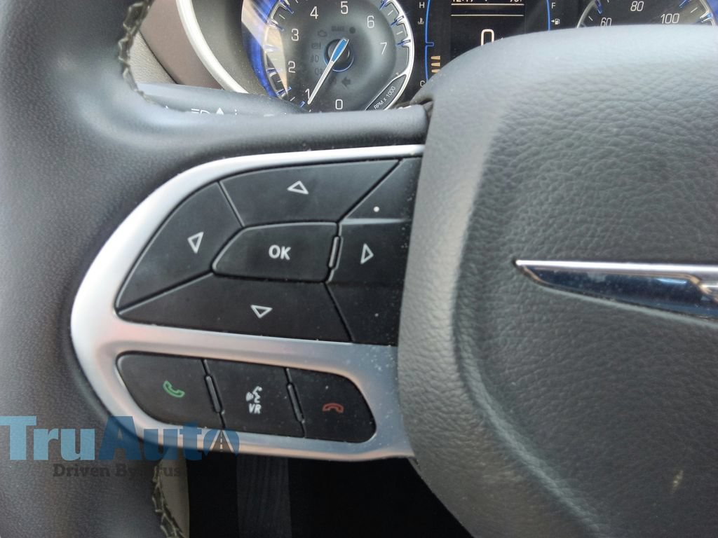 Used 2023 Chrysler Voyager LX FWD image 27