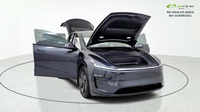 Used 2026 Tesla Model Y AWD image 11
