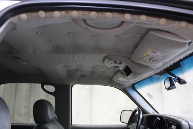Used 2005 Chevrolet Silverado 2500 LT w/ Heavy-Duty Power Package AWD/4WD image 18