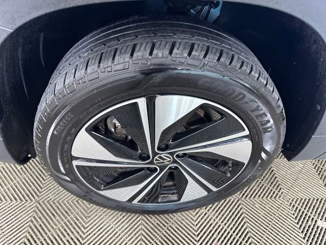 Used 2024 Volkswagen Taos SE AWD/4WD image 10