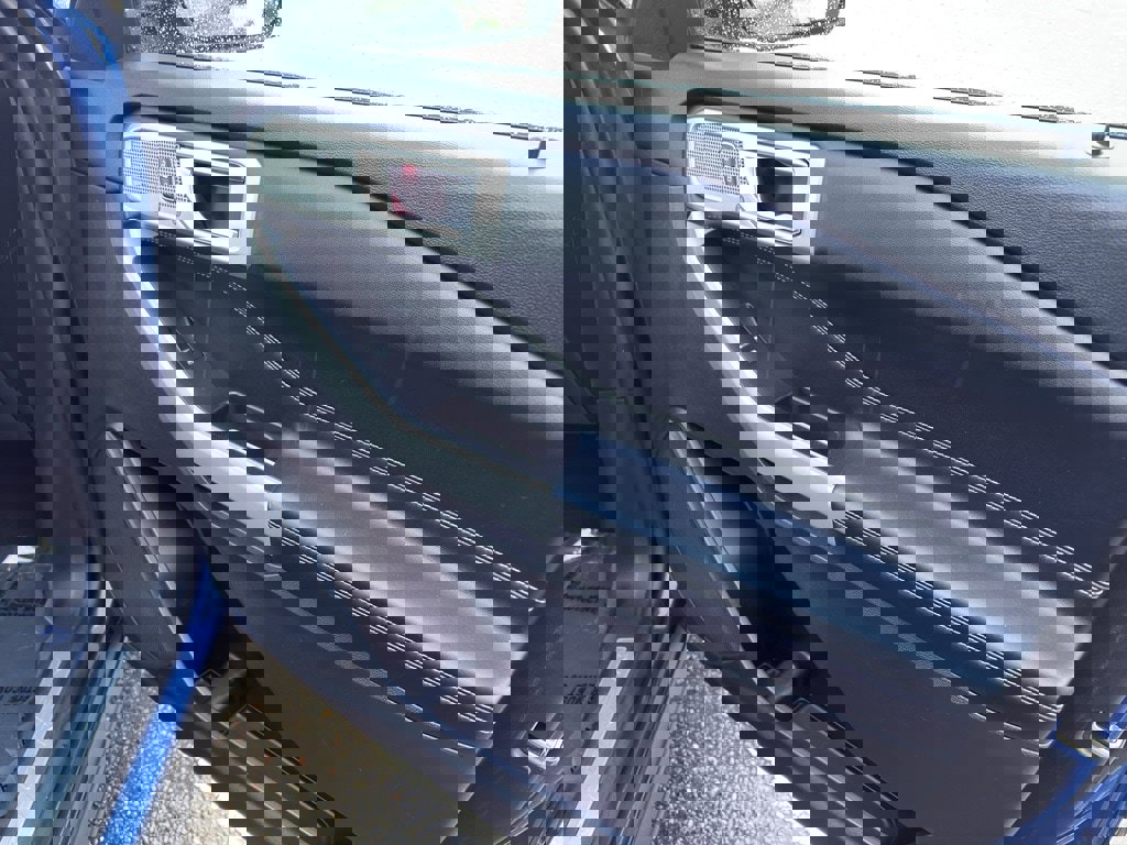 Used 2022 Ford Explorer Limited image 26