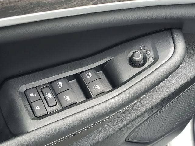 New 2026 Jeep Grand Cherokee L Limited w/ Limited Altitude Package AWD/4WD image 17