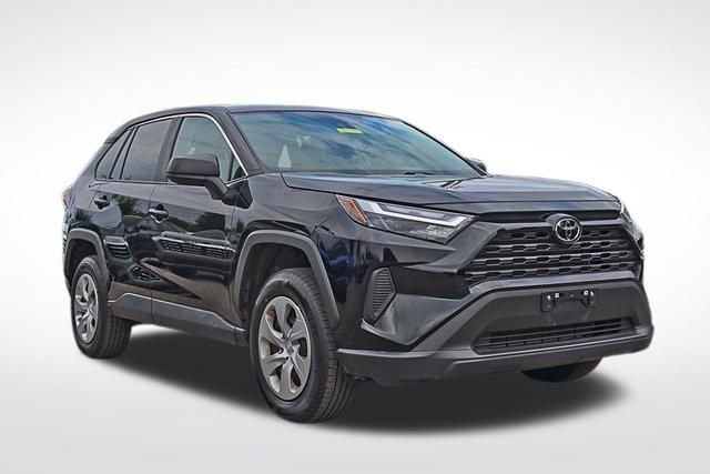 Used 2024 Toyota RAV4 LE image 1