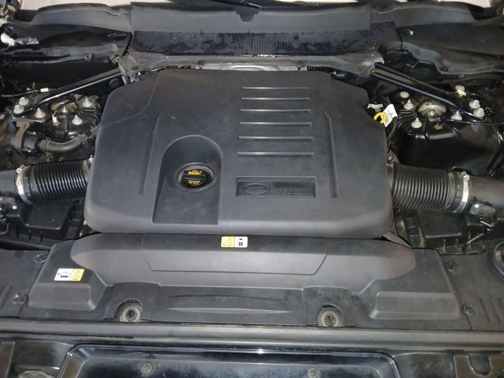 Used 2019 Land Rover Range Rover Sport HSE image 17