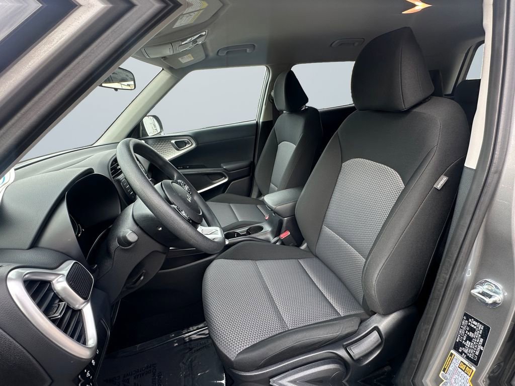 Used 2025 Kia Soul EX image 9
