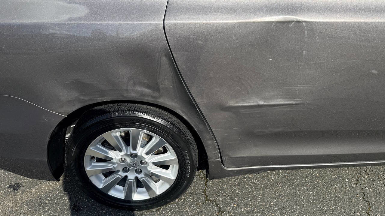 Used 2012 Toyota Sienna Limited w/ Premium Pkg image 57