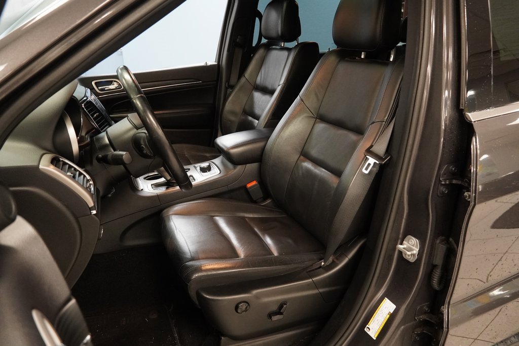 Used 2020 Jeep Grand Cherokee Limited image 3