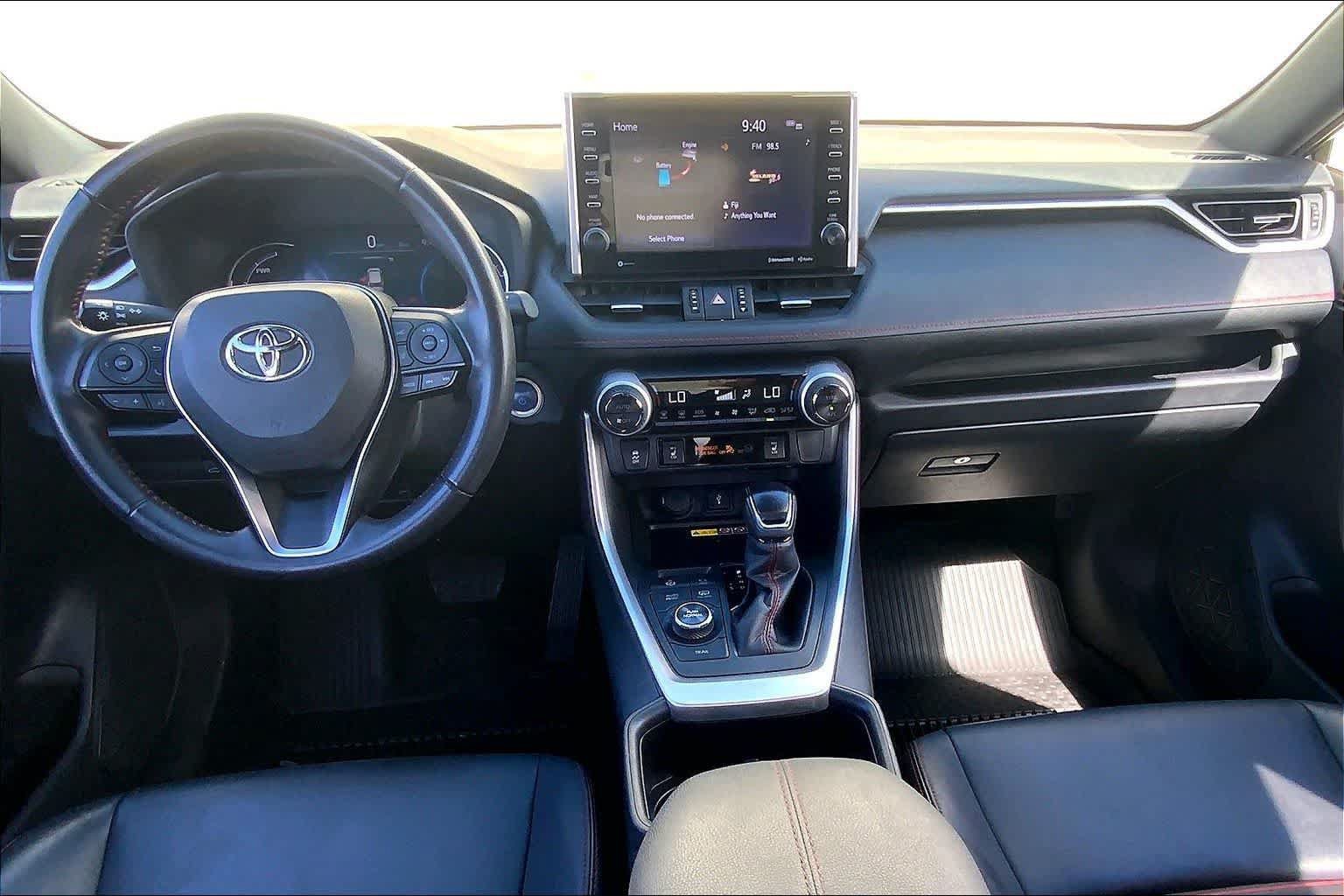Used 2022 Toyota RAV4 XSE AWD/4WD image 10