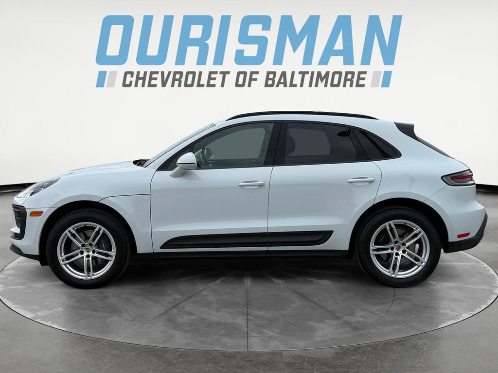 Used 2022 Porsche Macan image 3