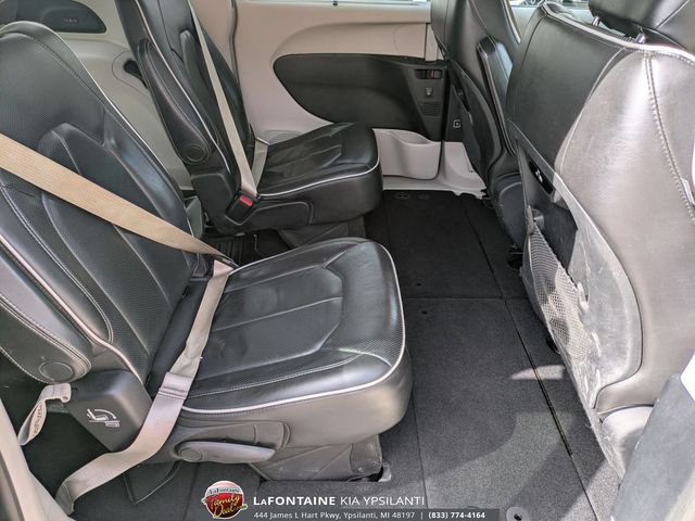 Used 2021 Chrysler Pacifica Limited AWD/4WD image 29