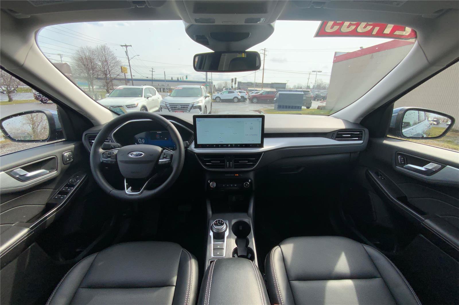 Used 2025 Ford Escape Platinum AWD/4WD image 32