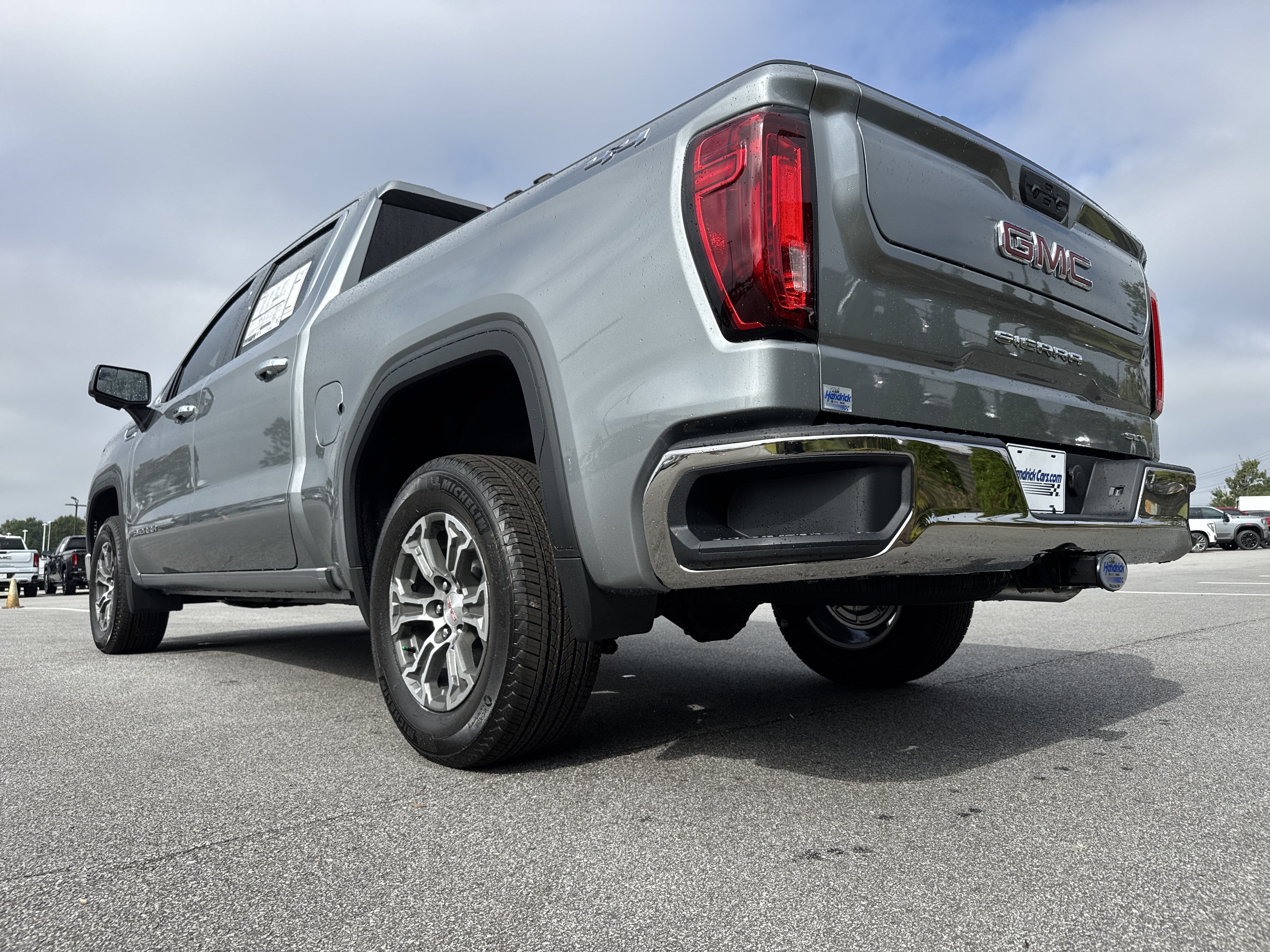New 2026 GMC Sierra 1500 SLT w/ SLT Convenience Package AWD/4WD image 8